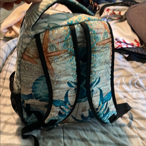Sea Turtle Print Backpack - Picture 4 of 6